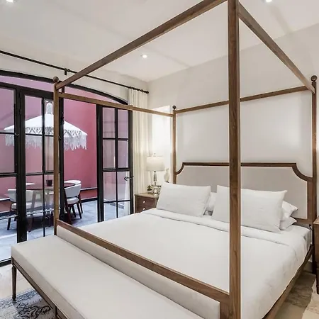Luxury Apartments In Centro San Miguel De Allende With Rooftop & Jacuzzi Exterior photo