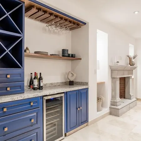 Luxury Apartments In Centro San Miguel De Allende With Rooftop & Jacuzzi Exterior photo