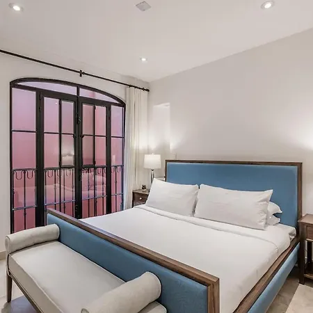 Luxury Apartments In Centro San Miguel De Allende With Rooftop & Jacuzzi Exterior photo