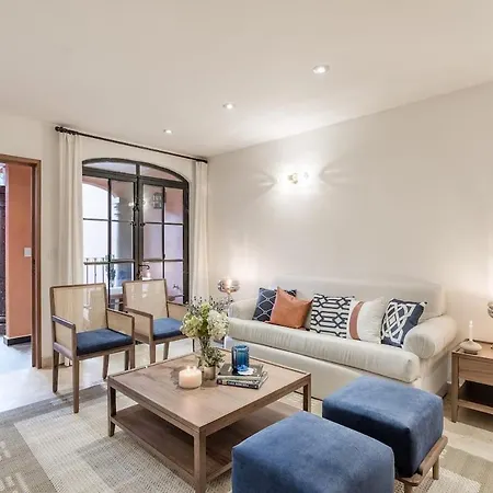 Luxury Apartments In Centro San Miguel De Allende With Rooftop & Jacuzzi Exterior photo