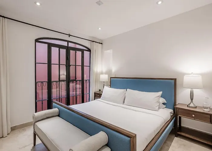 Luxury Apartments In Centro San Miguel De Allende With Rooftop & Jacuzzi
