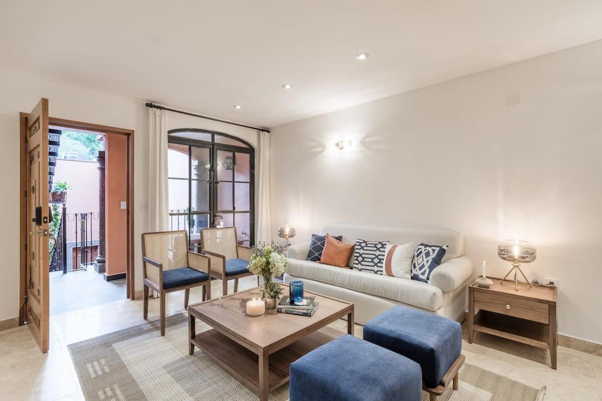 Luxury In Centro With Rooftop & Jacuzzi * San Miguel de Allende